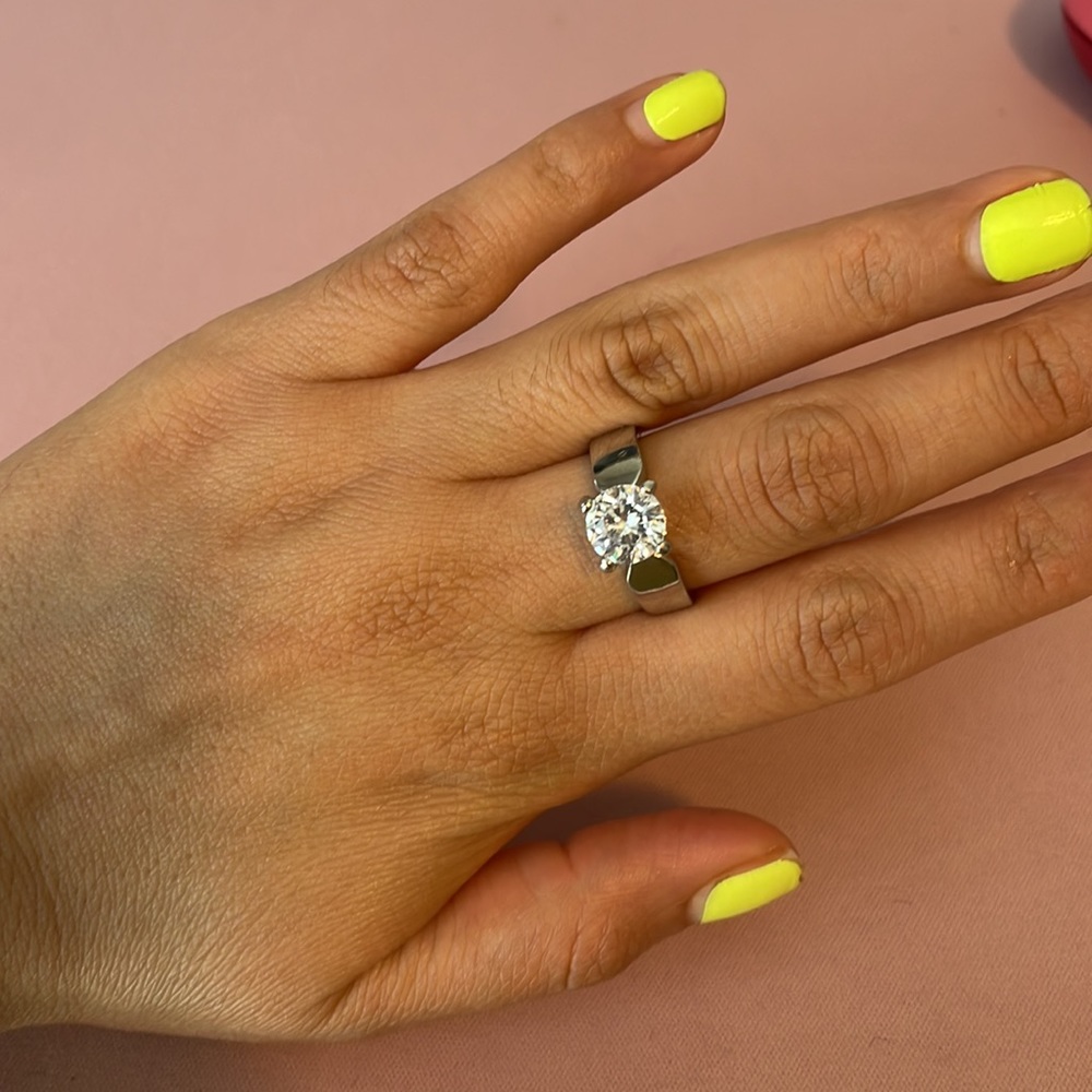 Gorgeous Promise Silver with white crystal Ring Sz 6.75